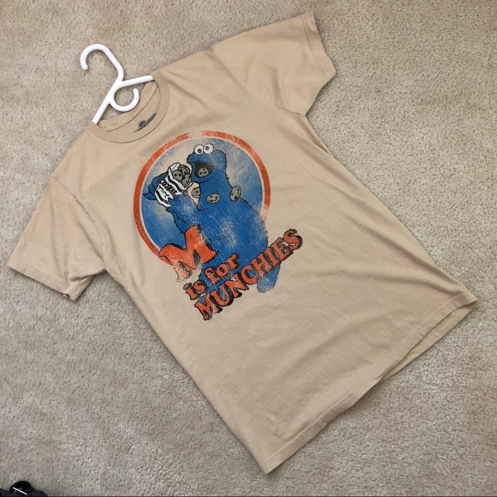 🍪COOKIE MONSTER “M is for Munchies” Graphic Tee